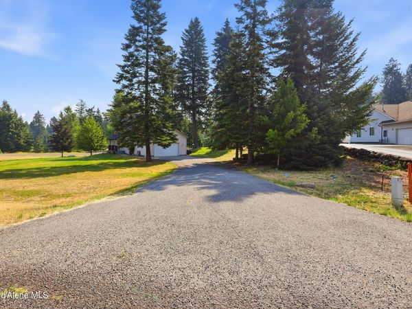 12439 N Ninebark Rd , Hauser, ID 83854