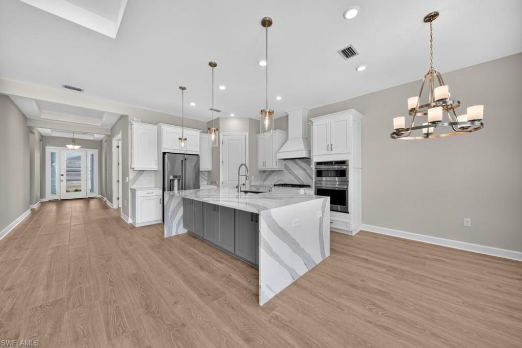 15690 Genova Dr, Naples, FL 34114 Photo