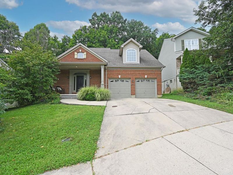 5005 Dovetail Lane, Cincinnati, OH 45223 Photo 2