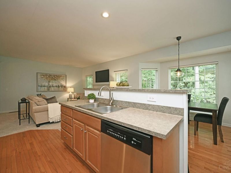 5005 Dovetail Lane, Cincinnati, OH 45223 Photo 21