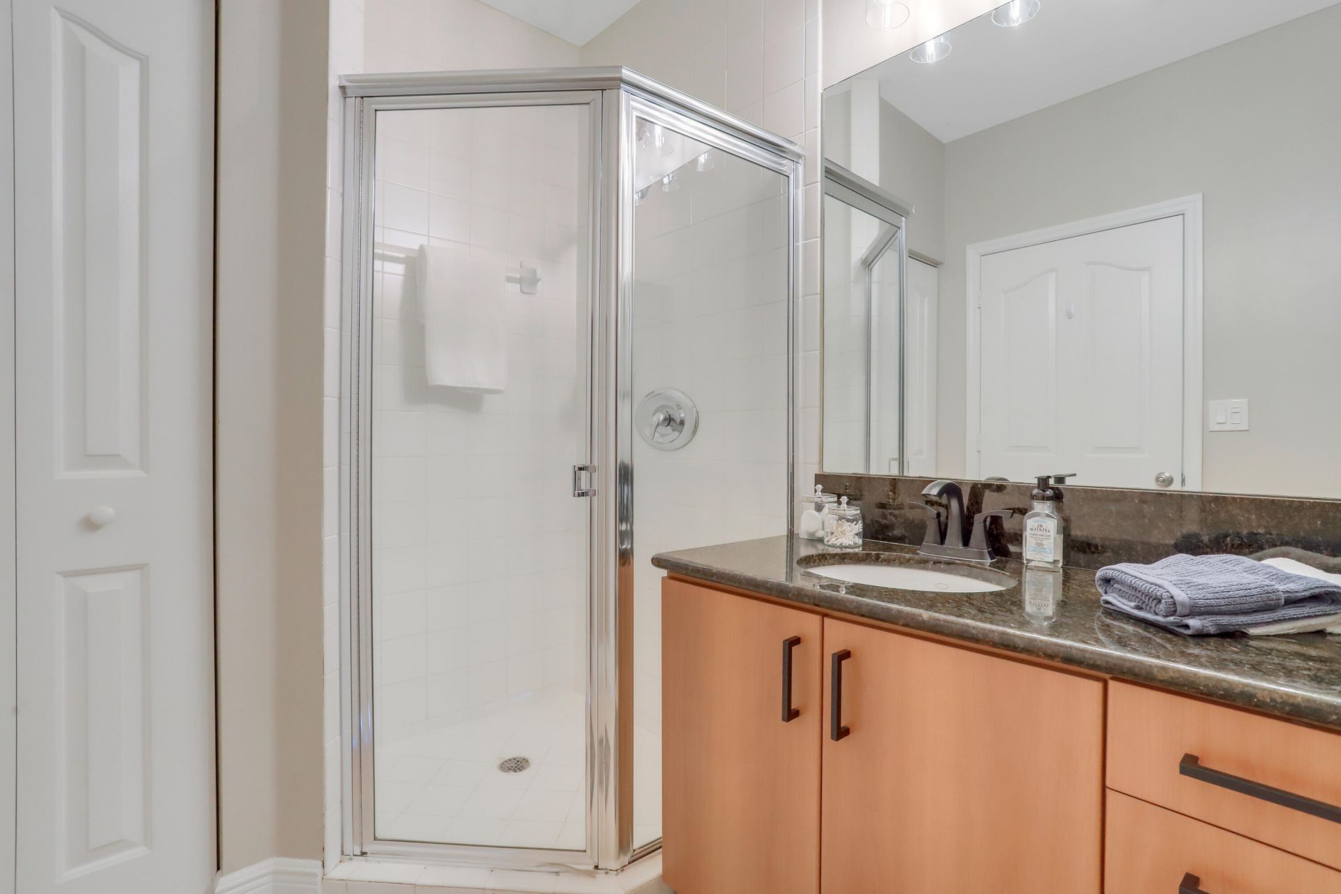 260 NE 3rd Street, Unit 4-D, Delray Beach, FL 33444 Photo