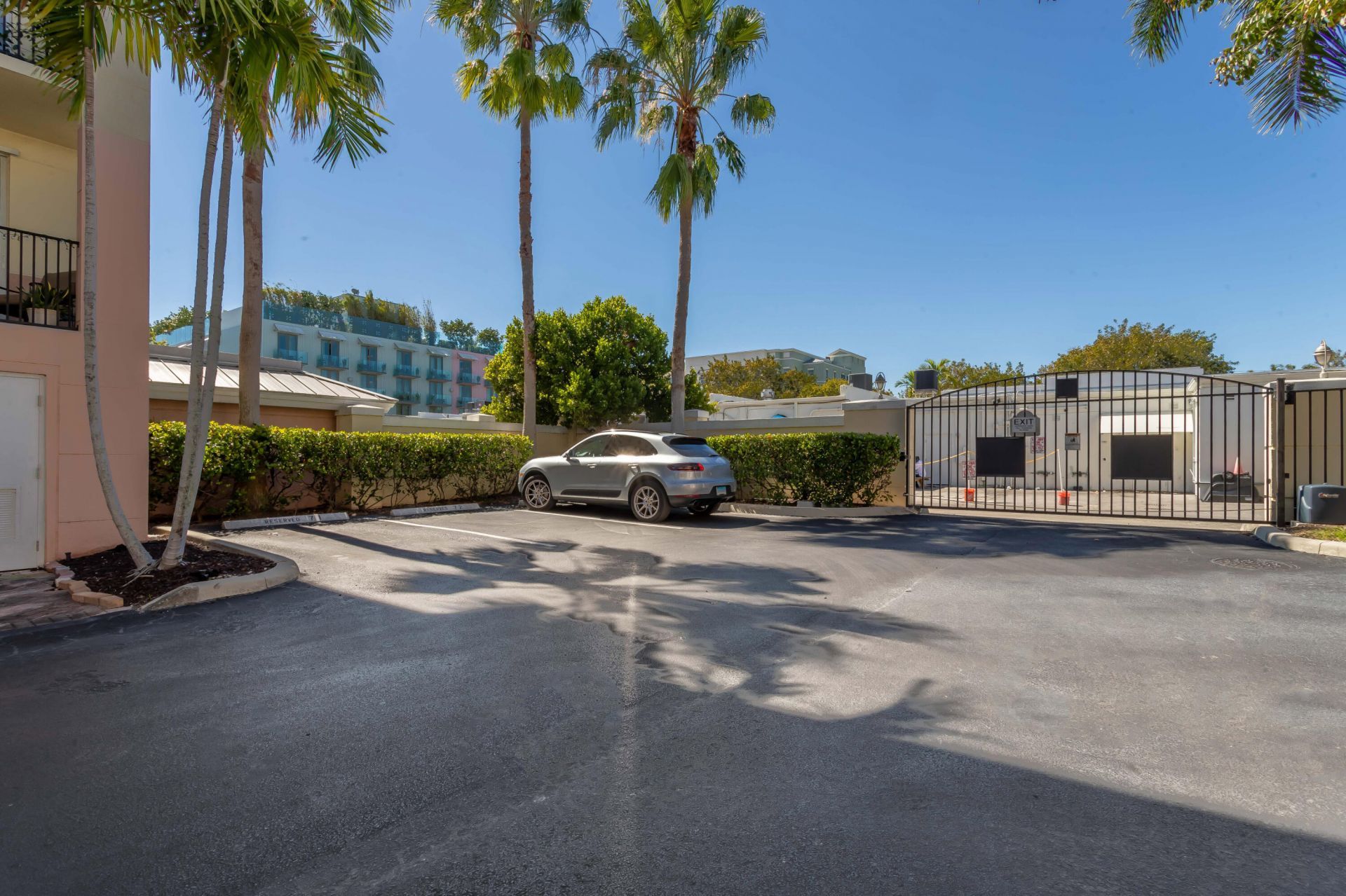 260 NE 3rd Street, Unit 4-D, Delray Beach, FL 33444 Photo