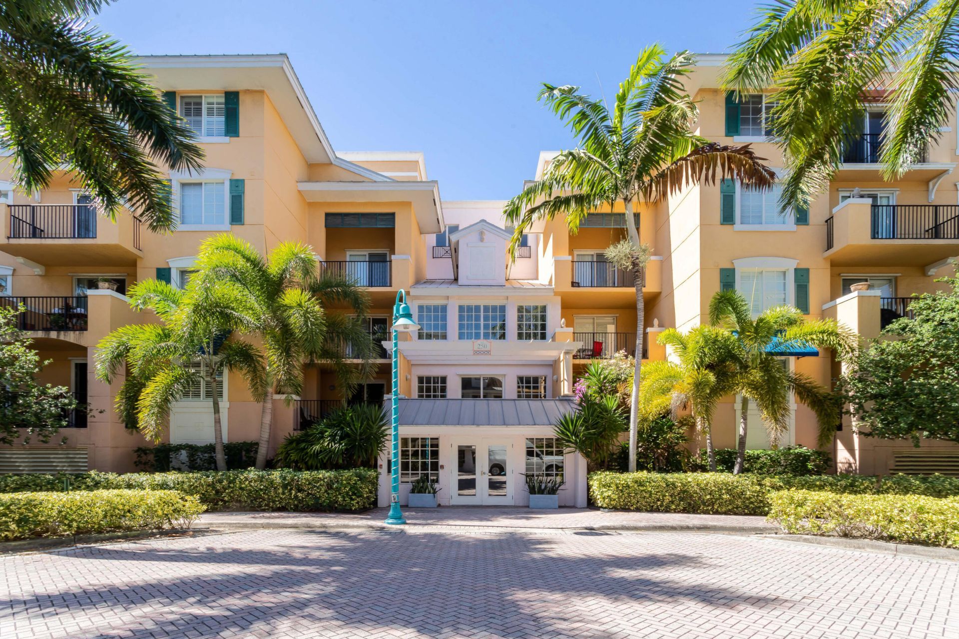 260 NE 3rd Street, Unit 4-D, Delray Beach, FL 33444 Photo