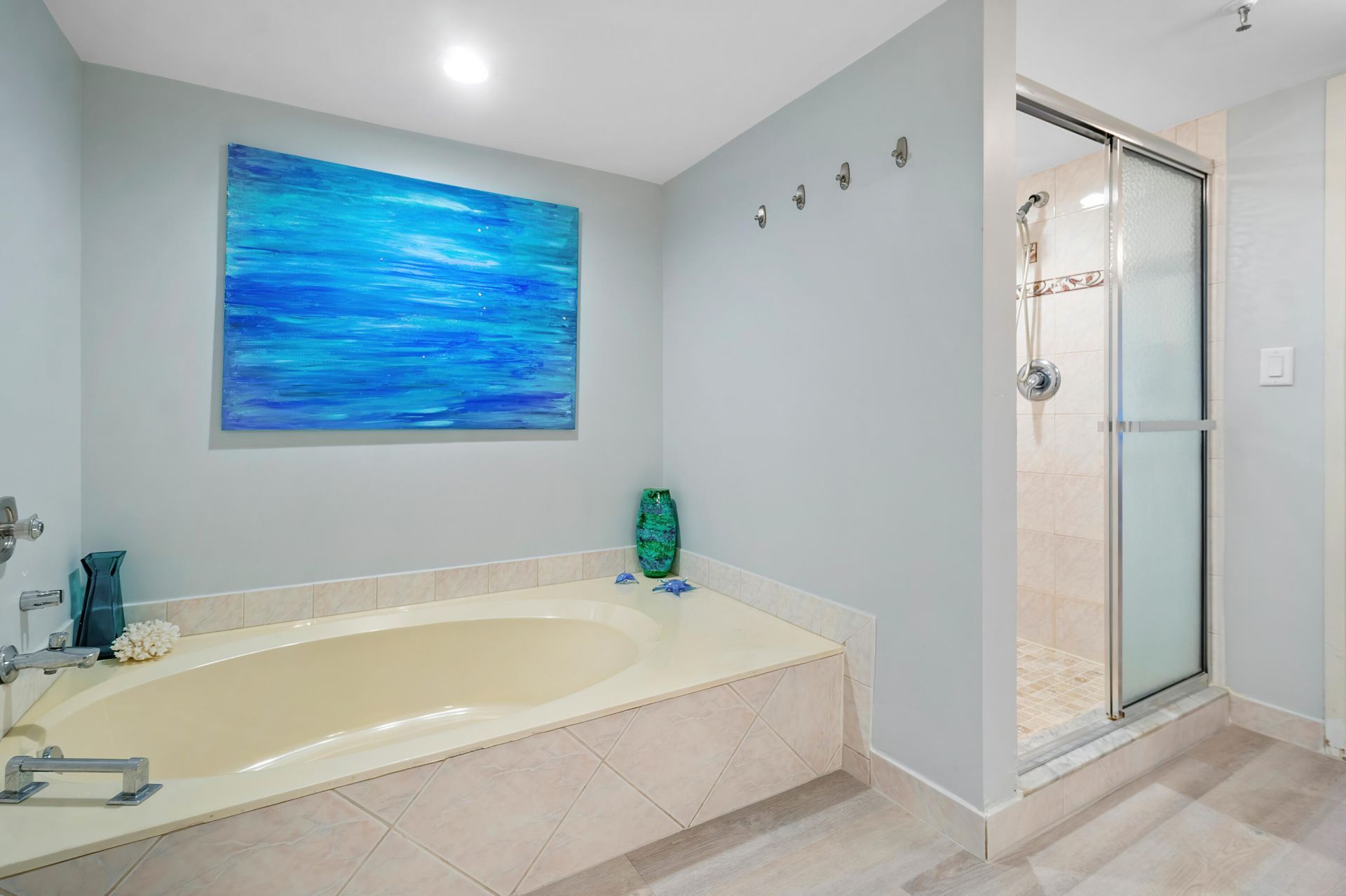 2450 Presidential Way, Unit 1606, West Palm Beach, FL 33401 Photo