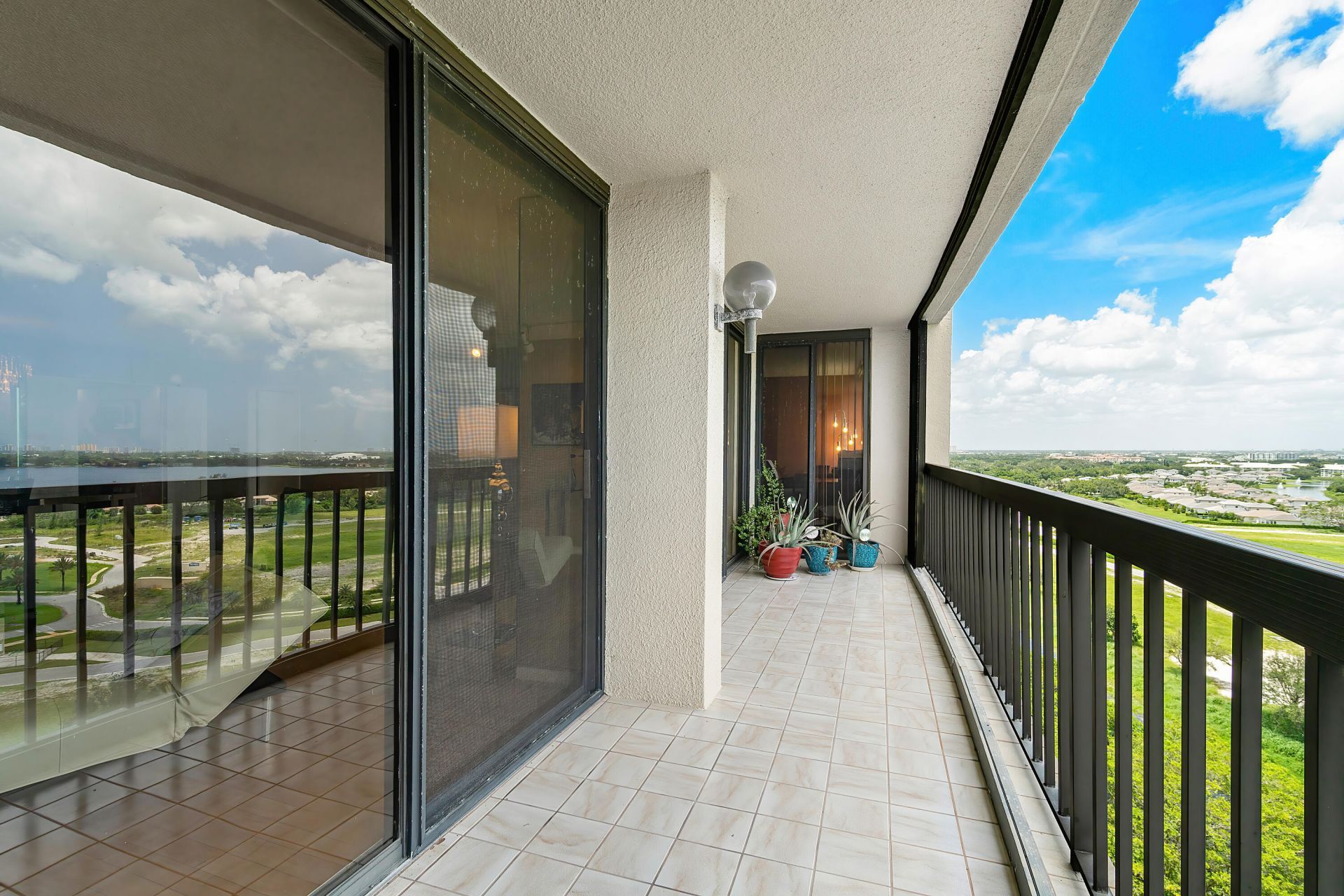 2450 Presidential Way, Unit 1606, West Palm Beach, FL 33401 Photo