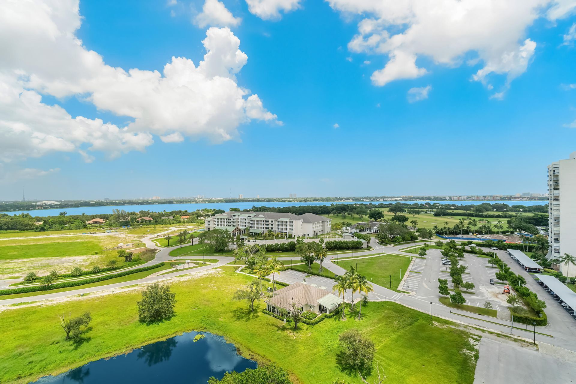 2450 Presidential Way, Unit 1606, West Palm Beach, FL 33401 Photo
