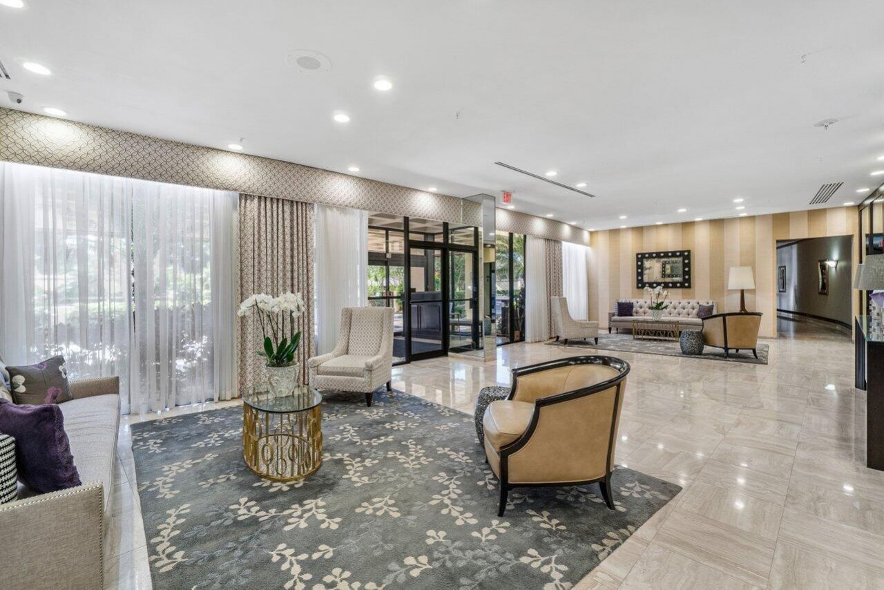 2450 Presidential Way, Unit 1606, West Palm Beach, FL 33401 Photo