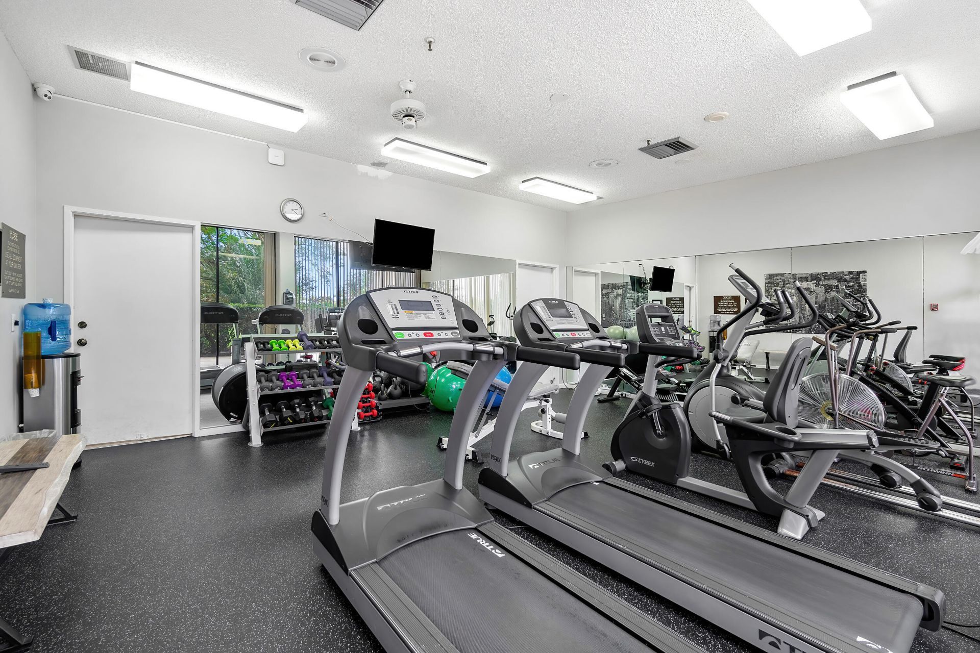 2450 Presidential Way, Unit 1606, West Palm Beach, FL 33401 Photo
