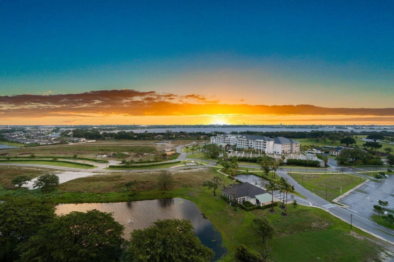2450 Presidential Way, Unit 1606, West Palm Beach, FL 33401 Photo