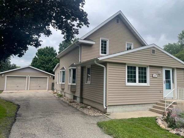 207 1st Avenue NE, Geneva, MN 56035
