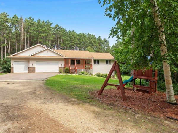 3089 320th Avenue NW, Cambridge, MN 55008