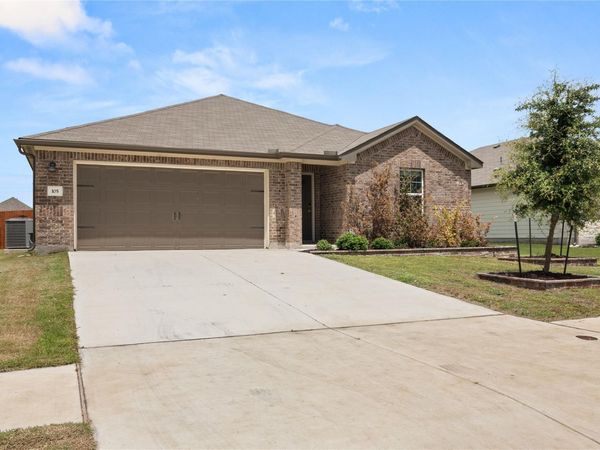 105 Saviano RD , Hutto, TX 78634
