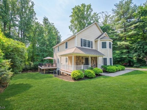 298 Emerson Ln, Berkeley Heights, NJ 07922