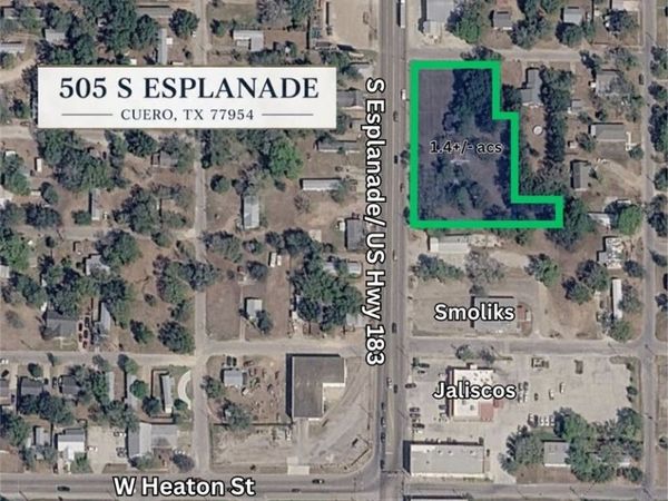 505 S Esplanade Street , Cuero, TX 77954