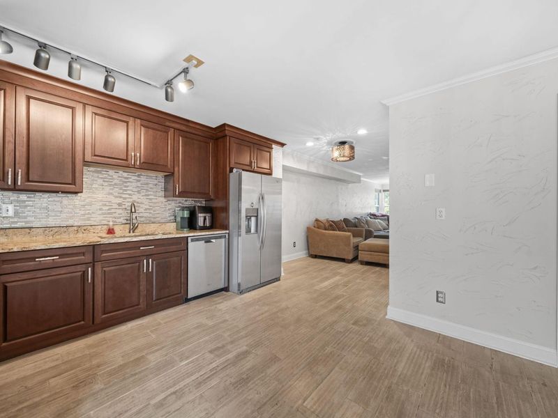 493 W 3rd Avenue , Columbus, OH 43201 Photo 11