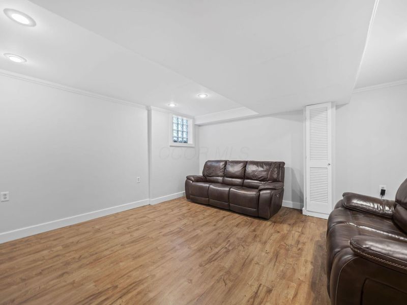 493 W 3rd Avenue , Columbus, OH 43201 Photo 28