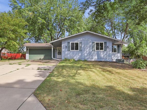 4076 Ensign Avenue N, New Hope, MN 55427