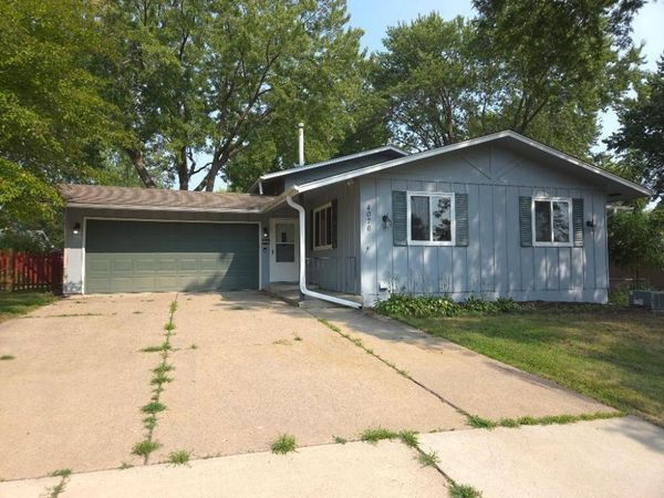 4076 Ensign Avenue N, New Hope, MN 55427
