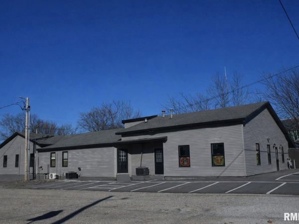 1230 5TH Street, Lincoln, IL 62656