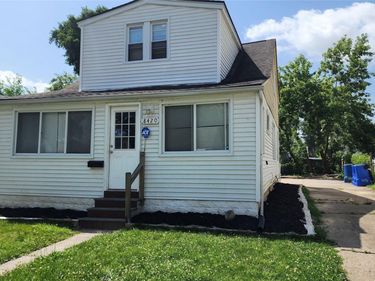 8420 Jewett Avenue, Warren, Mi 48089