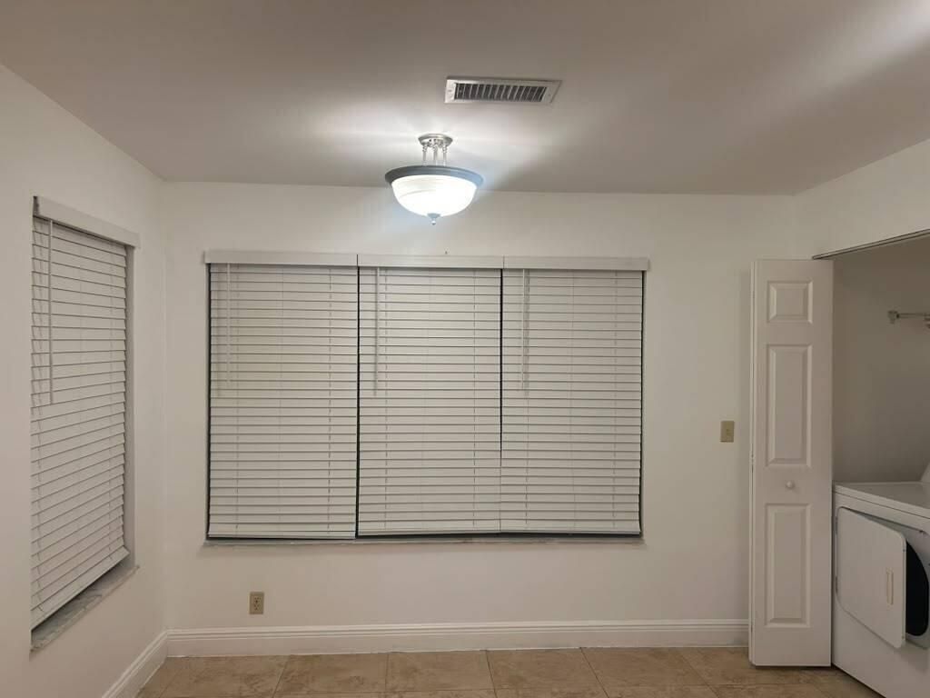 3370 N Pinewalk Drive N, Unit 1217, Margate, FL 33063 Photo