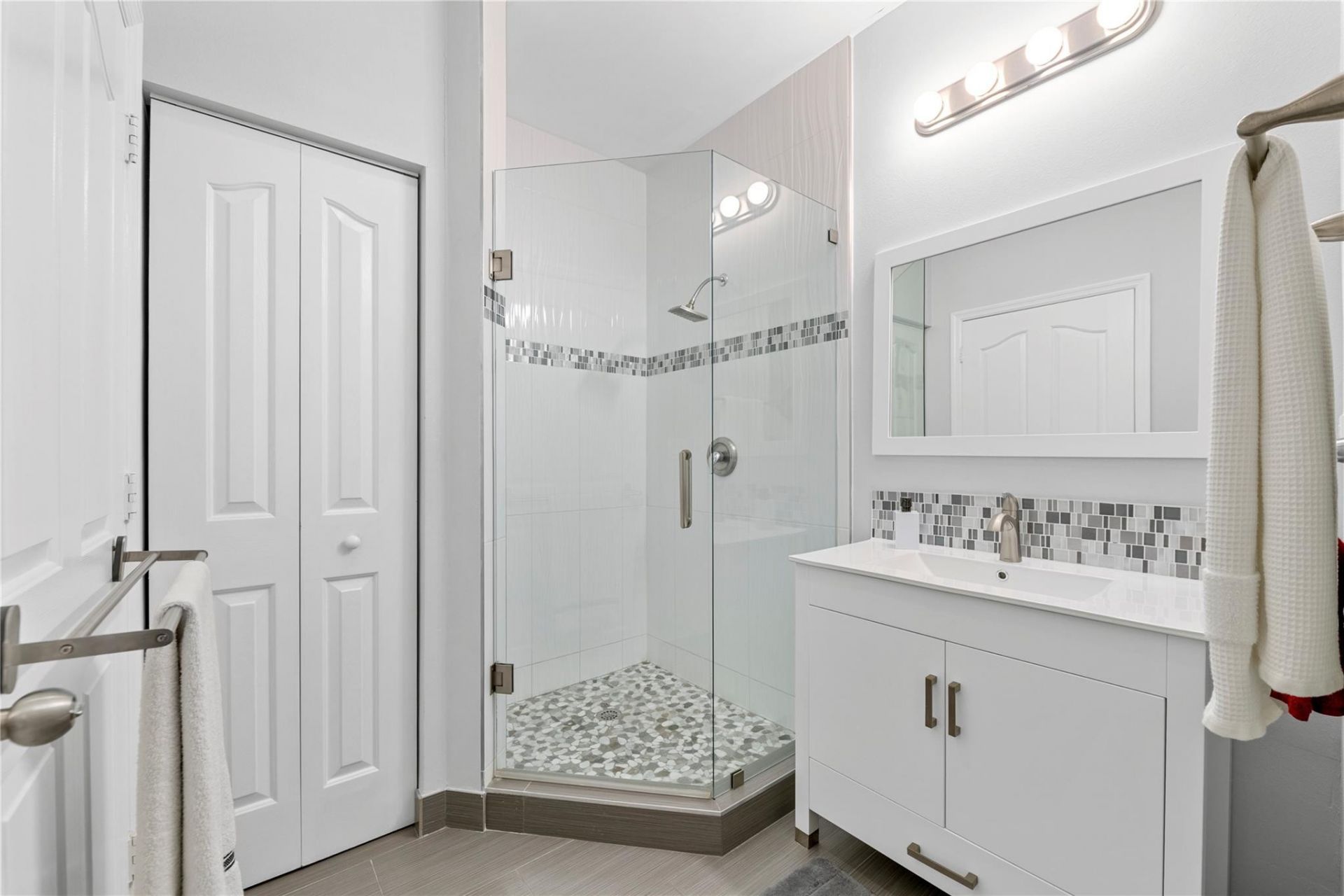 240 NE 2nd Street, Unit 6-F, Delray Beach, FL 33444 Photo