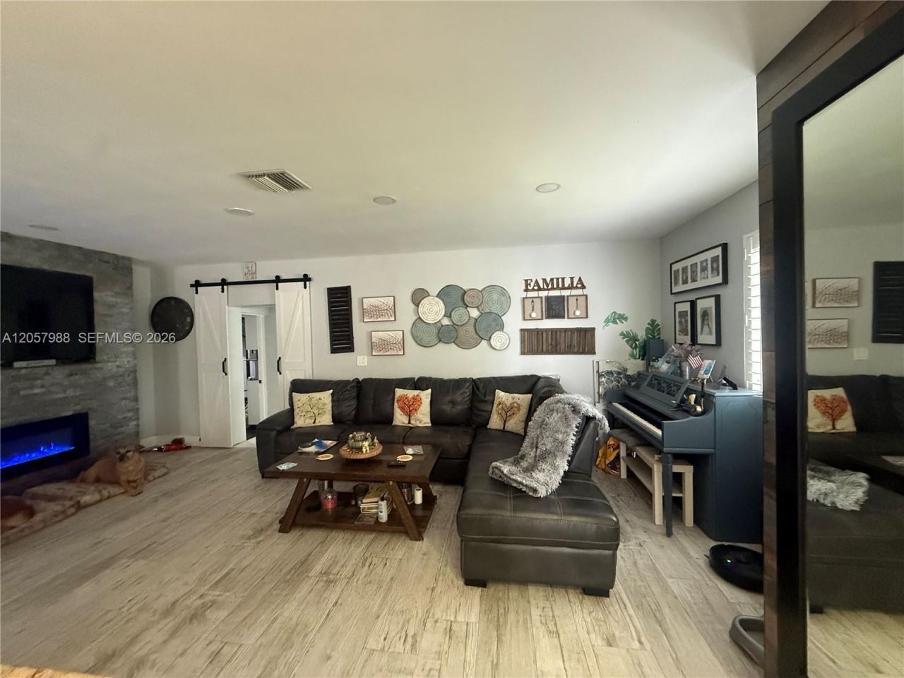 701 SW 4th Ct, Hallandale Beach, FL 33009 Photo