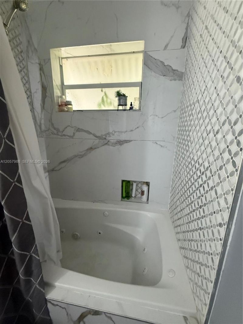 701 SW 4th Ct, Hallandale Beach, FL 33009 Photo
