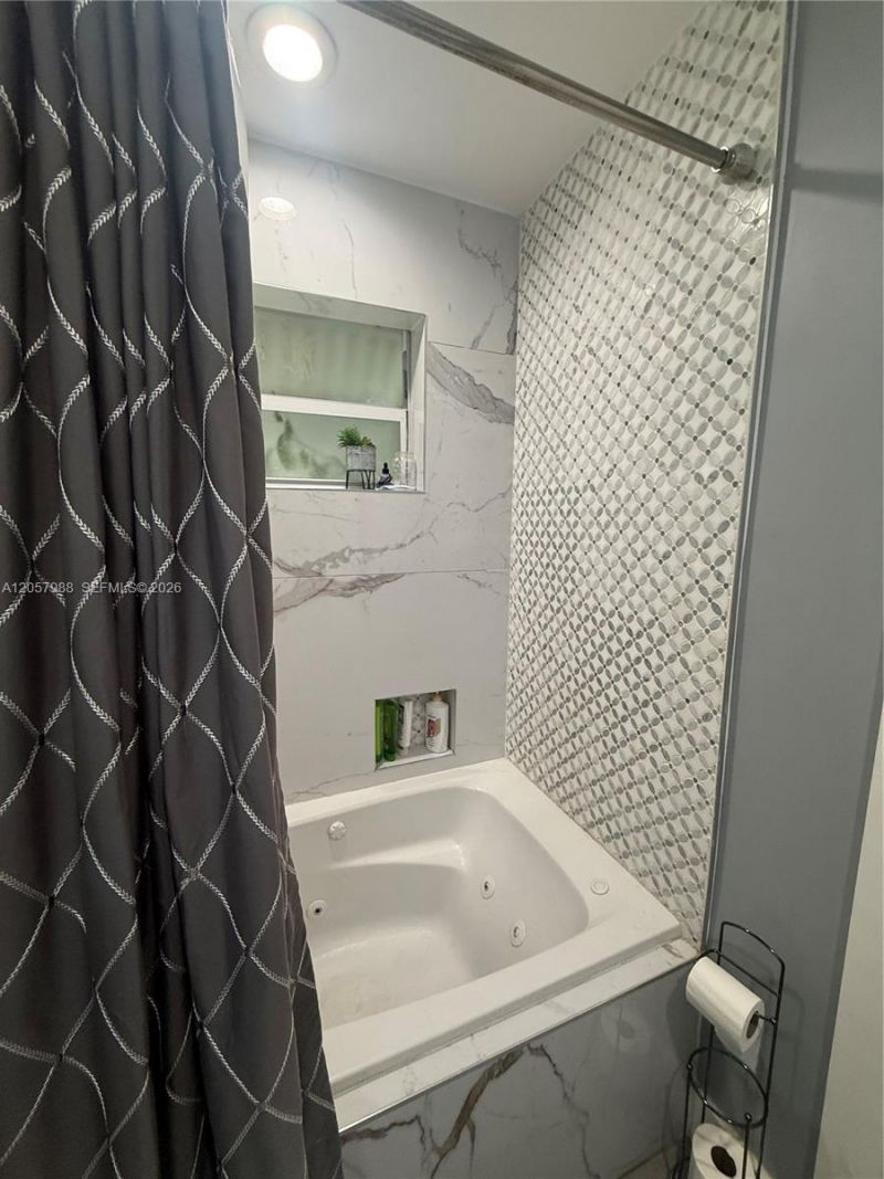 701 SW 4th Ct, Hallandale Beach, FL 33009 Photo