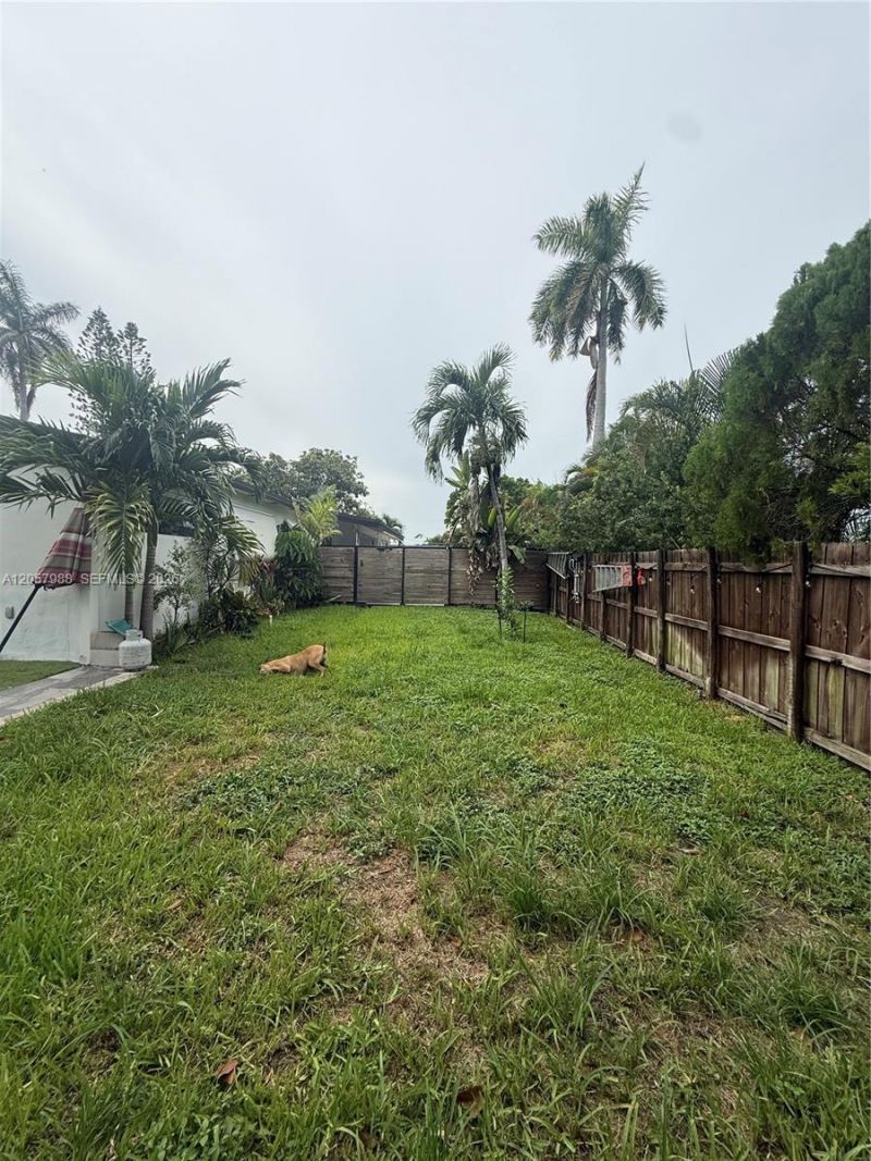 701 SW 4th Ct, Hallandale Beach, FL 33009 Photo