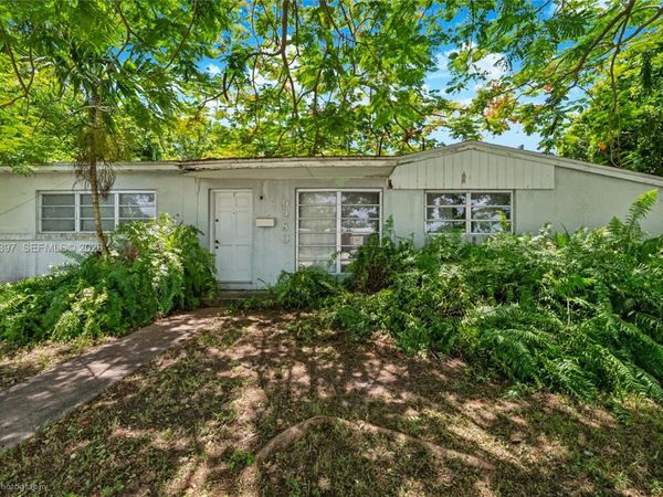 9280 Nautilus Dr , Cutler Bay, FL 33189