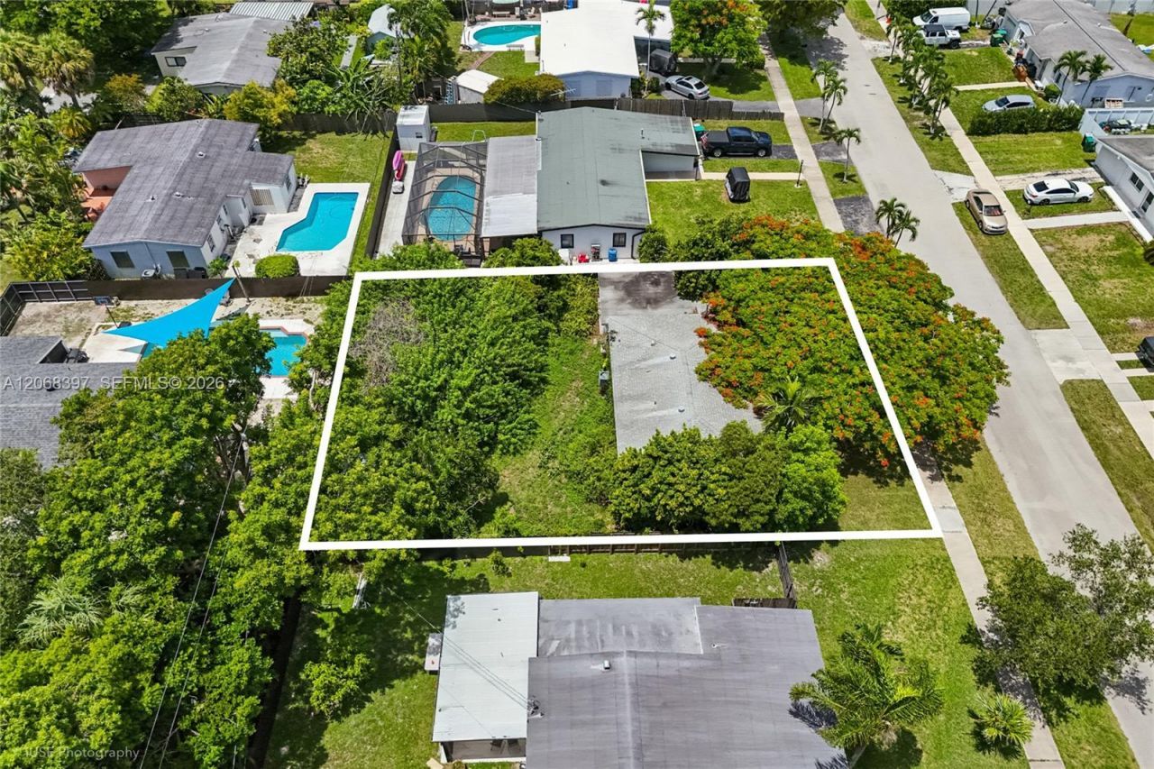 9280 Nautilus Dr, Cutler Bay, FL 33189 Photo