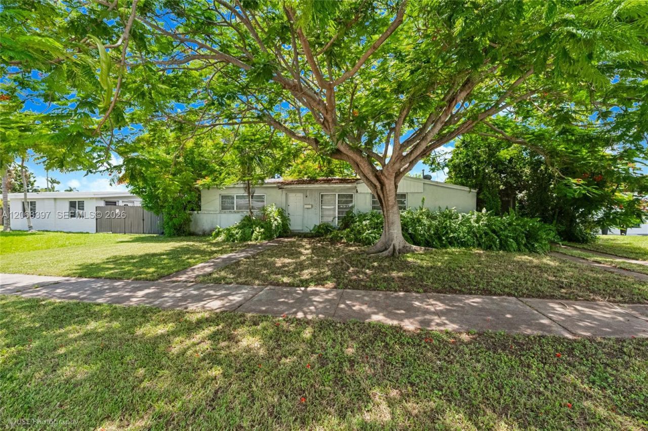 9280 Nautilus Dr, Cutler Bay, FL 33189 Photo