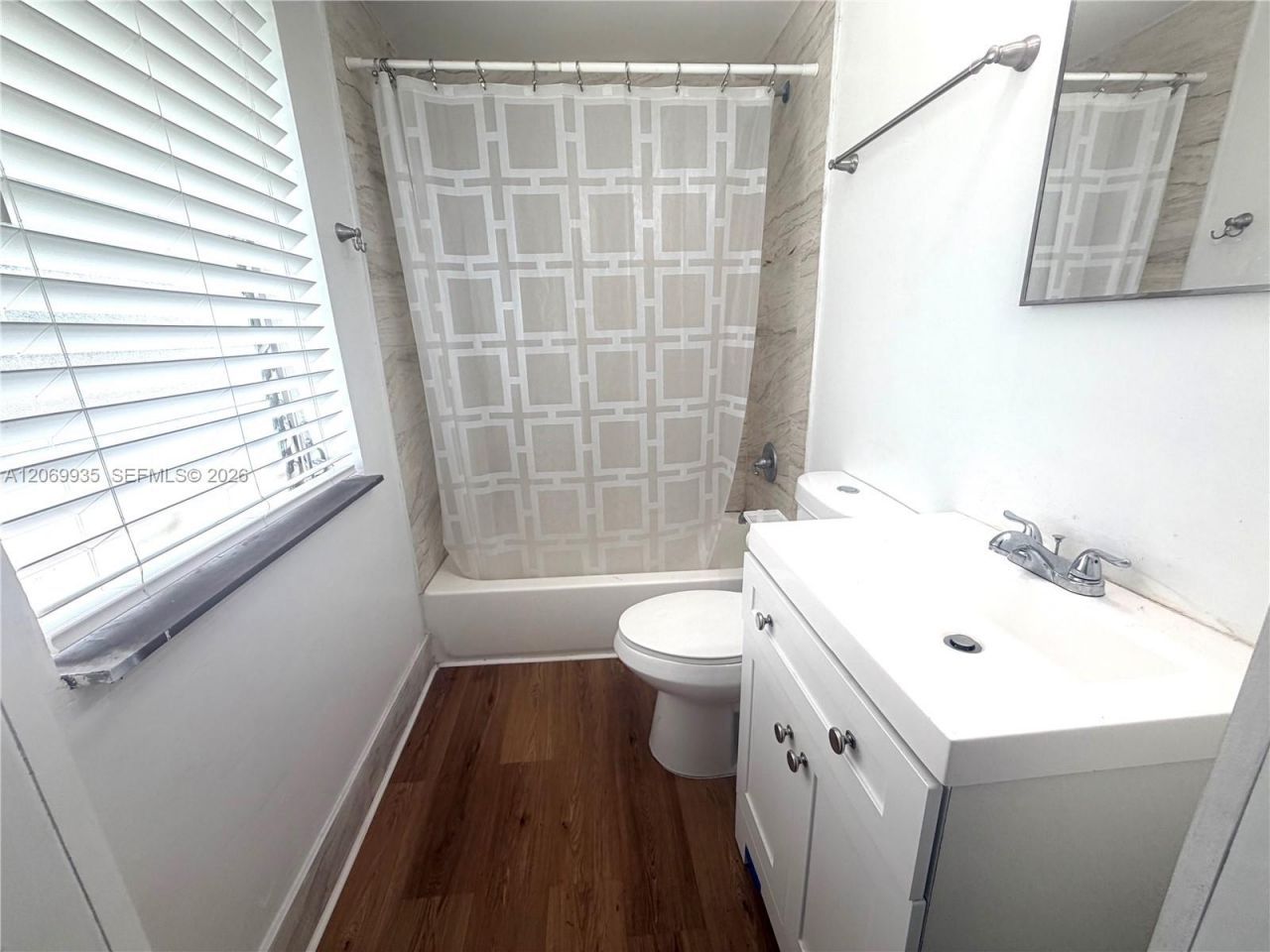 433 Santander Ave, Unit 1, Coral Gables, FL 33134 Photo