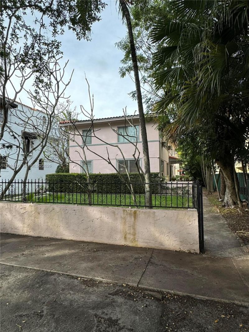 433 Santander Ave, Unit 1, Coral Gables, FL 33134 Photo