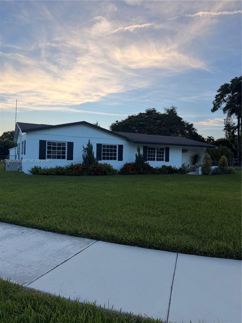 18608 SW 93rd Pl, Cutler Bay, FL 33157 Photo