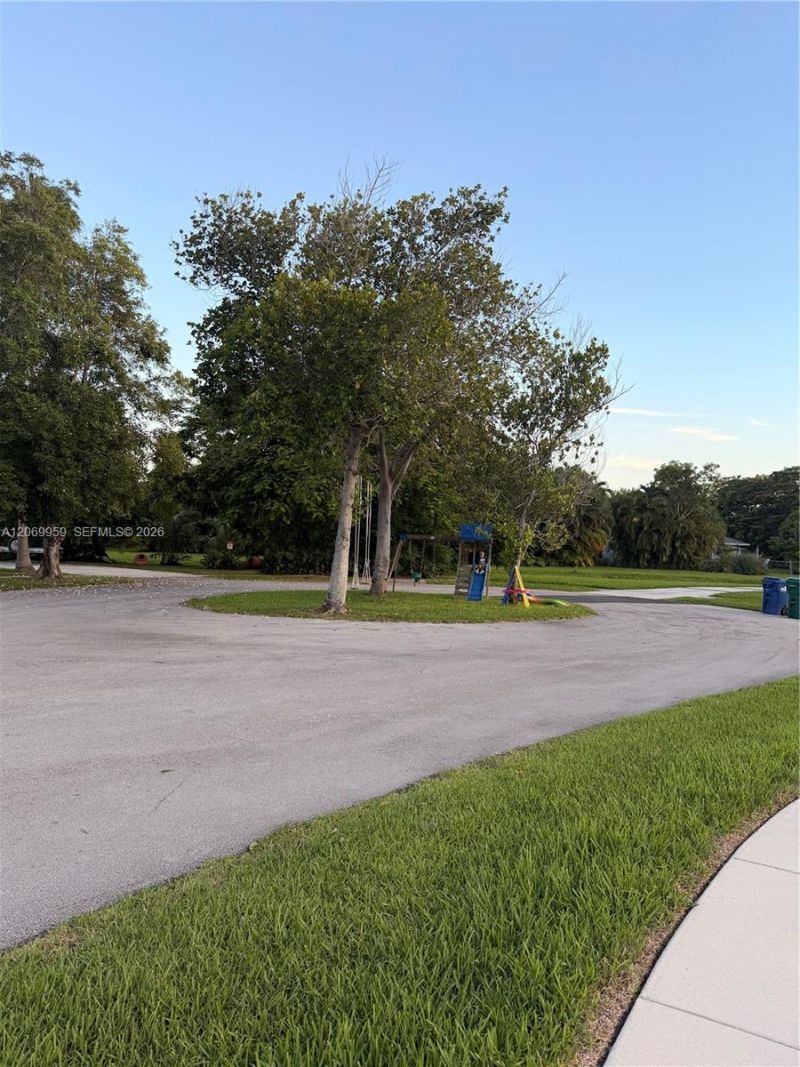 18608 SW 93rd Pl, Cutler Bay, FL 33157 Photo