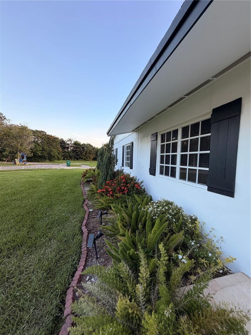 18608 SW 93rd Pl, Cutler Bay, FL 33157 Photo
