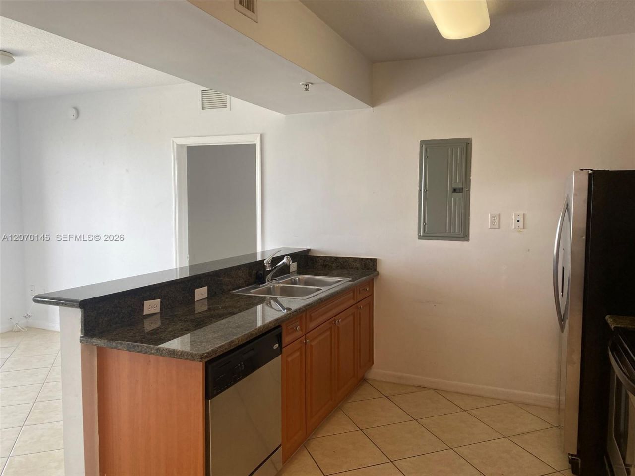 1 Glen Royal Pkwy , Unit 1113, Miami, FL 33125 Photo