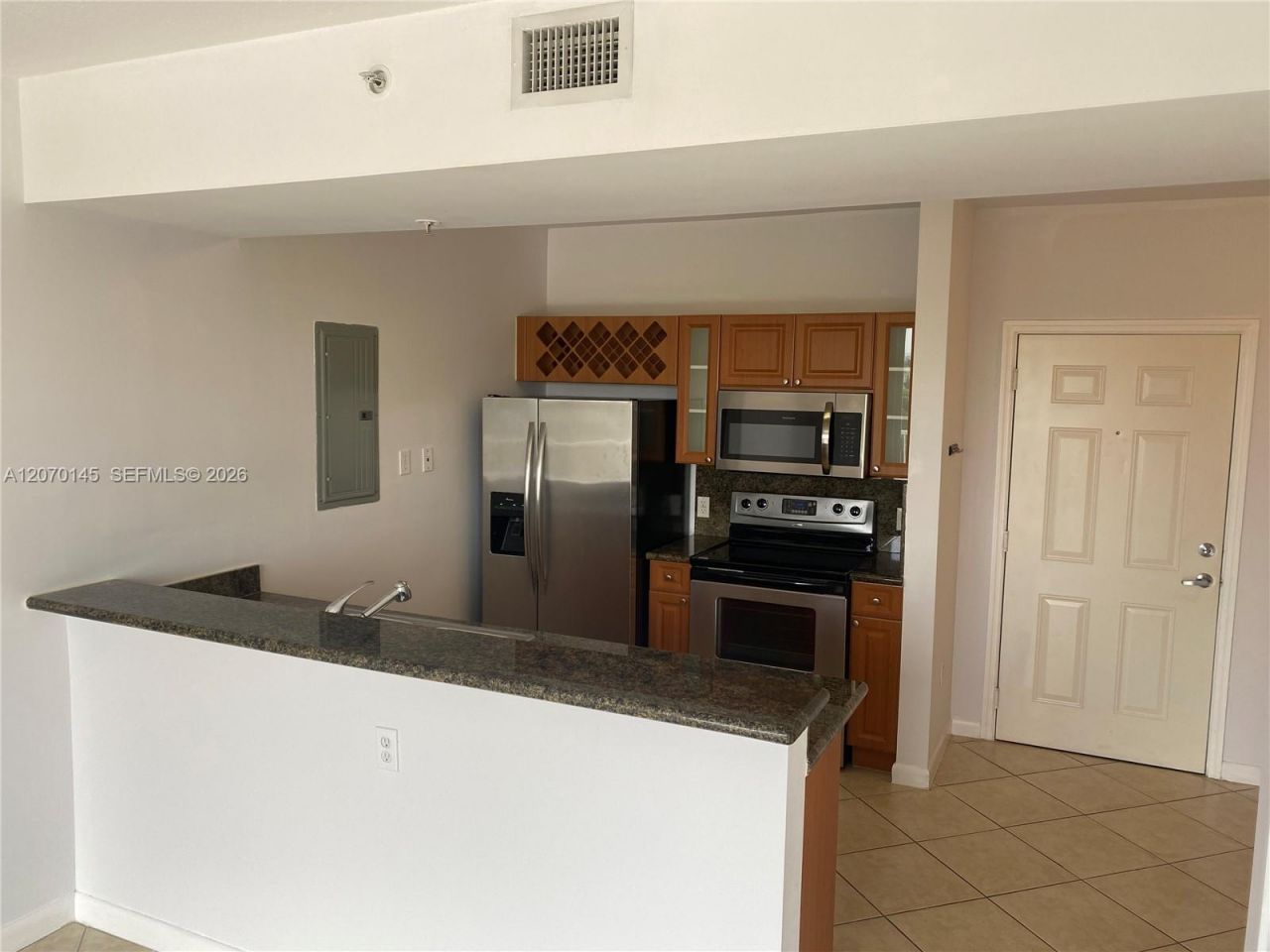 1 Glen Royal Pkwy , Unit 1113, Miami, FL 33125 Photo
