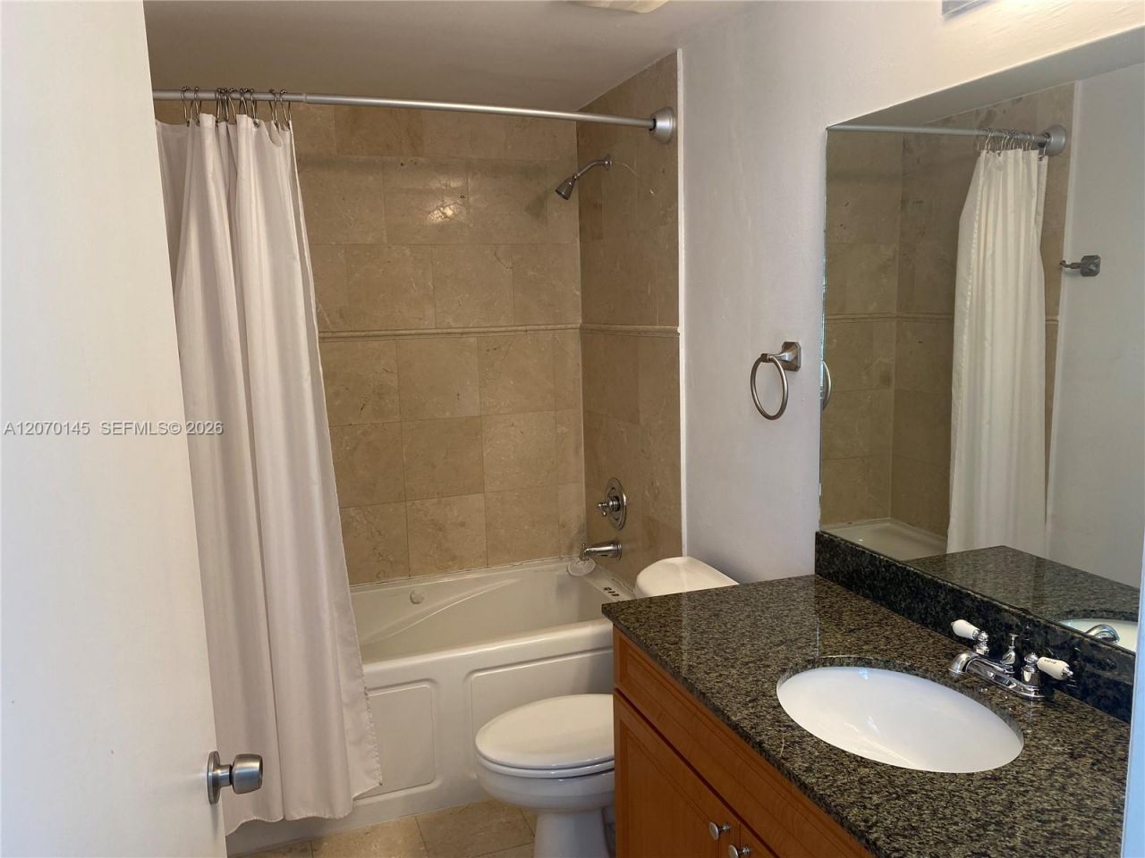 1 Glen Royal Pkwy , Unit 1113, Miami, FL 33125 Photo