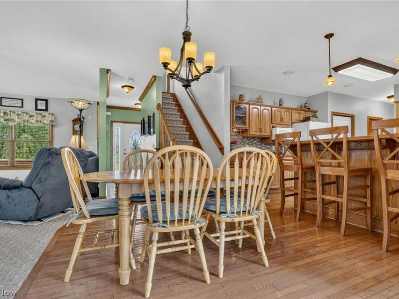 9276 Columbus Road NE, Louisville, OH 44641 Photo 15