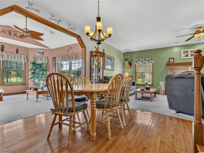 9276 Columbus Road NE, Louisville, OH 44641 Photo 16