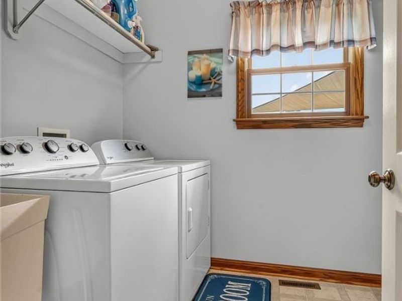 9276 Columbus Road NE, Louisville, OH 44641 Photo 21