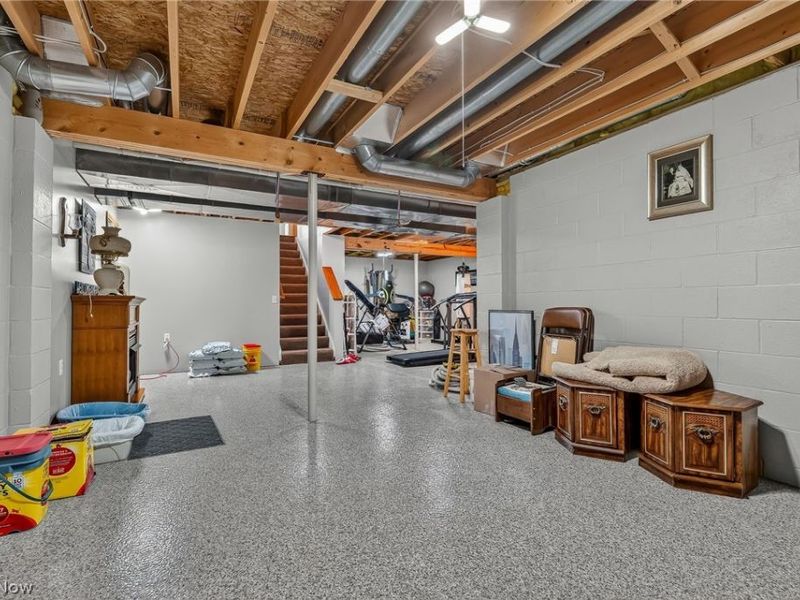 9276 Columbus Road NE, Louisville, OH 44641 Photo 32