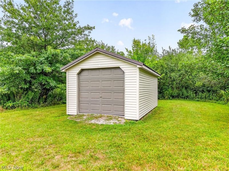 9276 Columbus Road NE, Louisville, OH 44641 Photo 46
