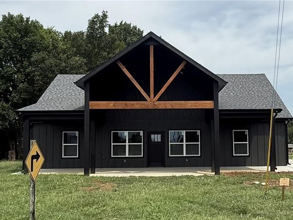 121 Elm Drive, Linn Valley, KS 66040