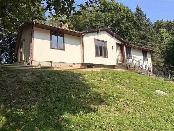 155 Kindlewood Lane , Rochester, NY 14617