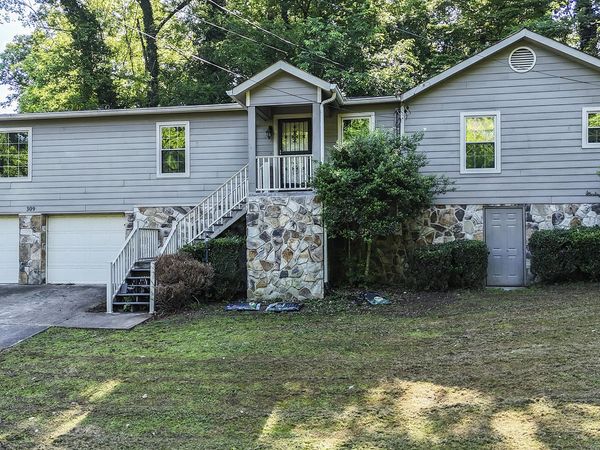 309 W Crest Road, Rossville, GA 30741