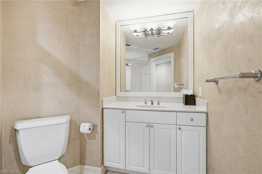 60 Seagate Dr, Unit 806, Naples, FL 34103 Photo